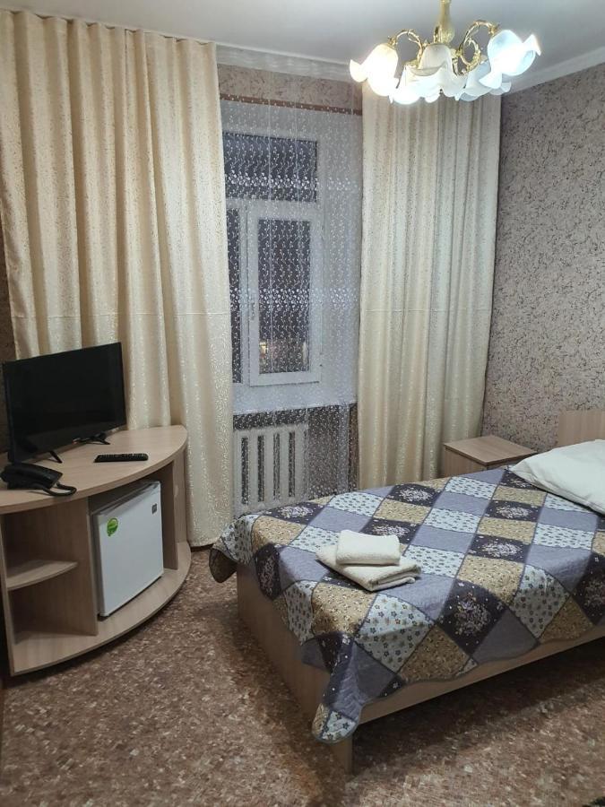 Karaganda Hotel Екстериор снимка