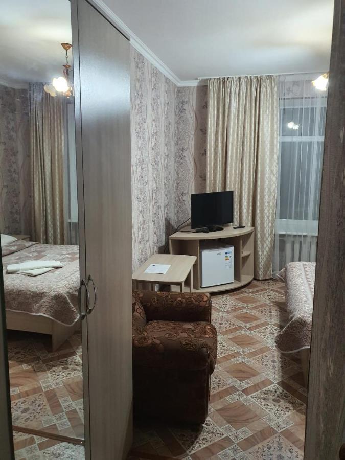 Karaganda Hotel Екстериор снимка